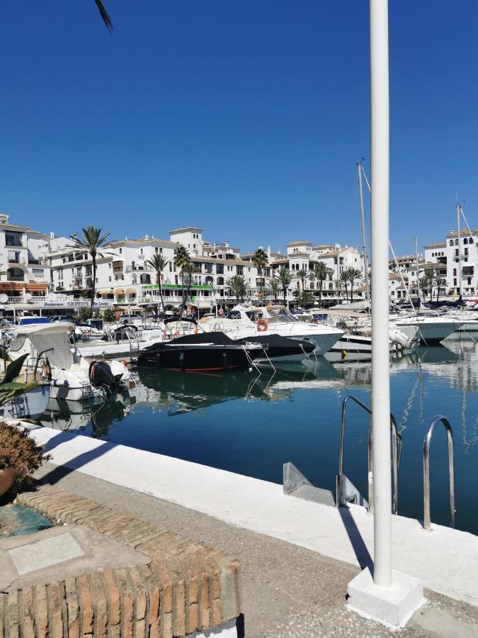 Marina Del Castillo, Duquesa Beachfront Apartment Manilva Exterior foto